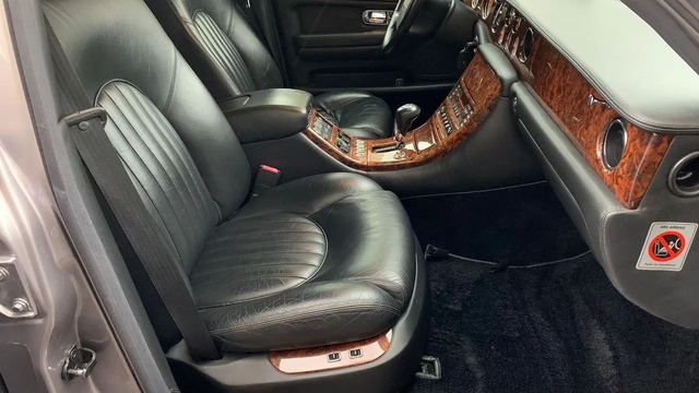 Bentley Arnage — фото 14
